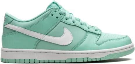 Groen Schoenen. Nike BE.